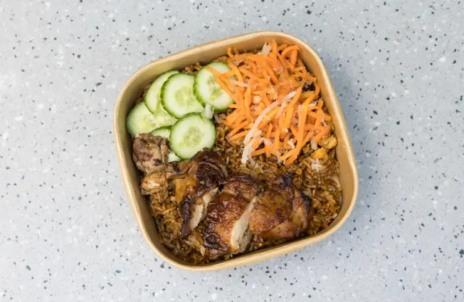 Fried chicken with salad